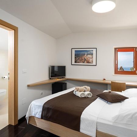 Boutique Wrungel Hotel Vrsar Exterior photo